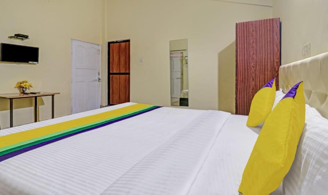 Jack'S Calangute Place Hotell Exteriör bild